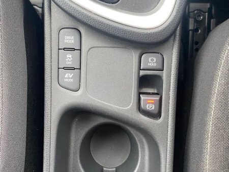 2023 Toyota Yaris - photo 27