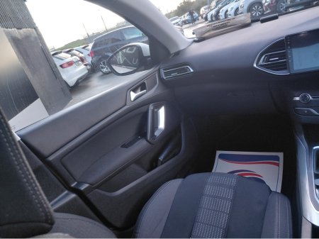 2016 Peugeot 308 - photo 14