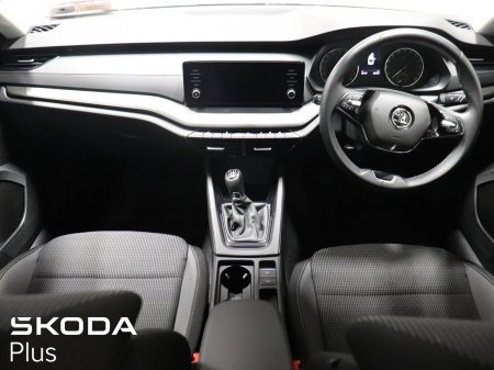 2023 Skoda Octavia - photo 2