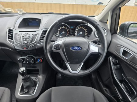2016 Ford Fiesta - photo 13