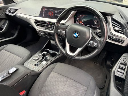 2022 BMW 1-Series - photo 10