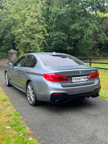 2017 BMW 5-Series - photo 9