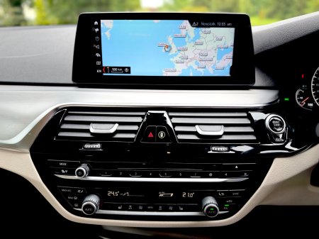 2018 BMW 5-Series - photo 19