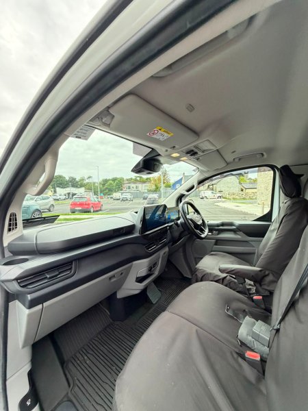 2025 Ford Transit Custom - photo 12