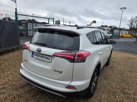 2016 Toyota RAV4 - photo 4