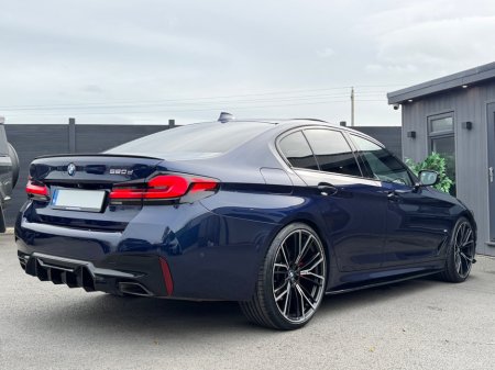 2021 BMW 5-Series - photo 9