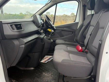 2022 Renault Trafic - photo 12