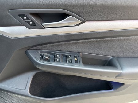 2024 Volkswagen Golf - photo 23