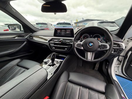 2018 BMW 5-Series - photo 17