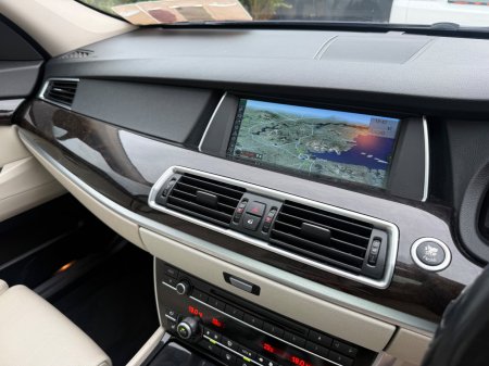 2010 BMW 5-Series - photo 22