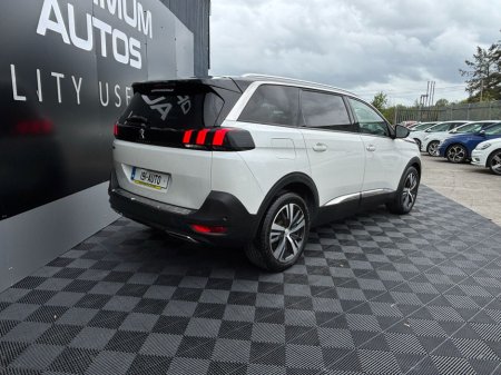 2017 Peugeot 5008 - photo 2