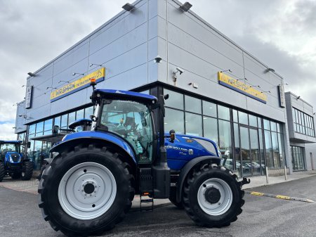 0 New Holland T7.225 - photo 3