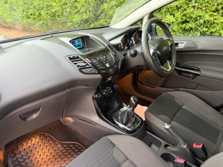 2015 Ford Fiesta - photo 7