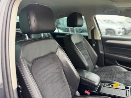 2017 Volkswagen Passat - photo 18