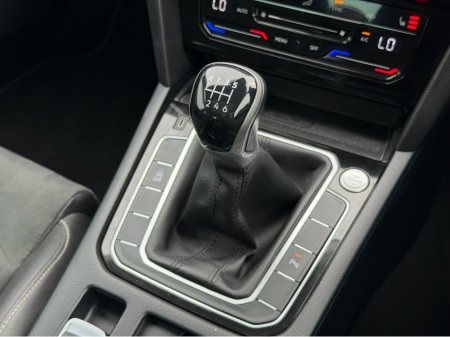 2022 Volkswagen Passat - photo 32