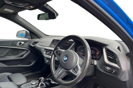 2023 BMW 1-Series - photo 9