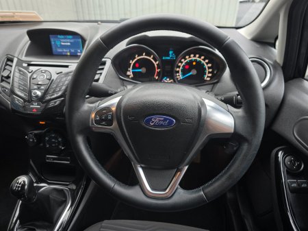 2016 Ford Fiesta - photo 17
