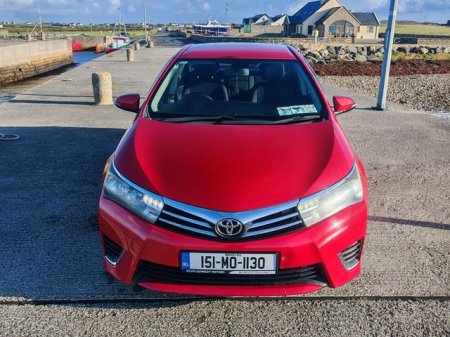 2015 Toyota Corolla - photo 2