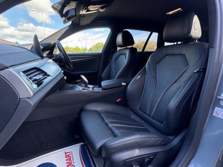 2023 BMW 5-Series - photo 10