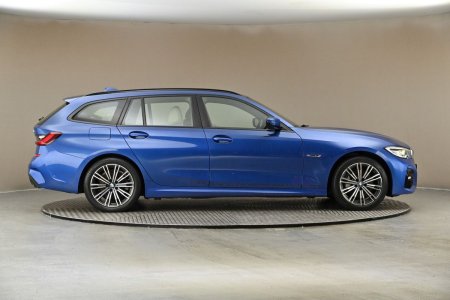 2022 BMW 3-Series - photo 11
