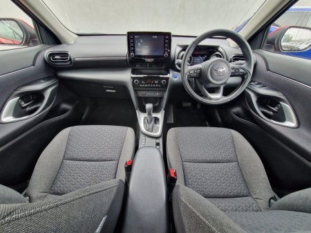 2025 Toyota Yaris Cross - photo 9
