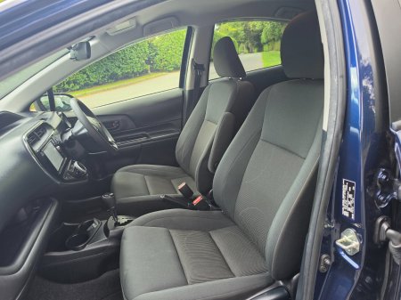 2018 Toyota Aqua - photo 15