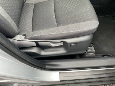 2026 Toyota Yaris Cross - photo 11