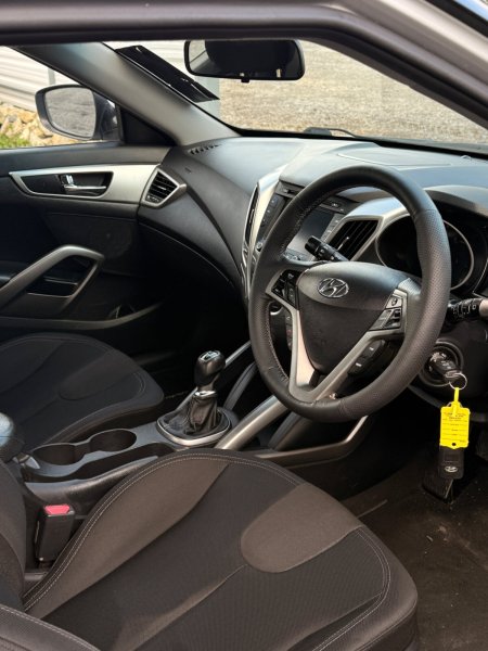 2013 Hyundai Veloster - photo 25