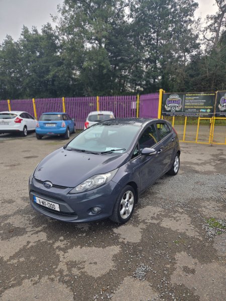 2011 Ford Fiesta - photo 8