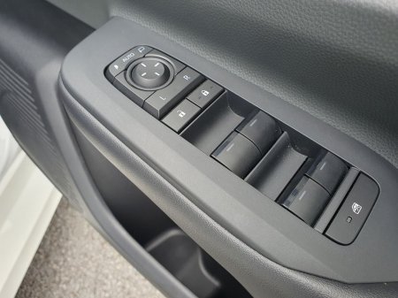 2023 Toyota Prius - photo 12