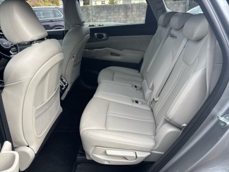 2023 Kia Sorento - photo 9
