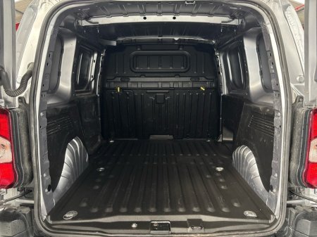 2024 Toyota Proace City - photo 10