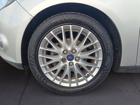 2014 Ford Focus - photo 14
