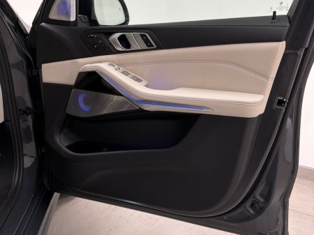 2023 BMW X7 - photo 23
