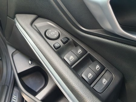 2024 BMW 3-Series - photo 23