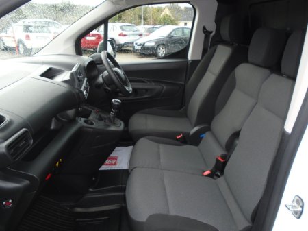2022 Toyota Proace City - photo 14