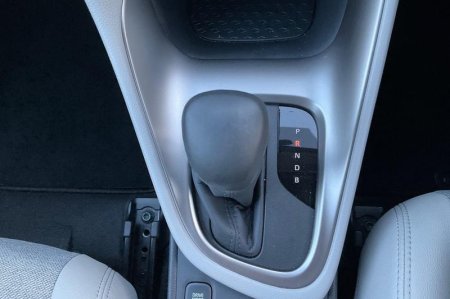 2022 Toyota Yaris - photo 29