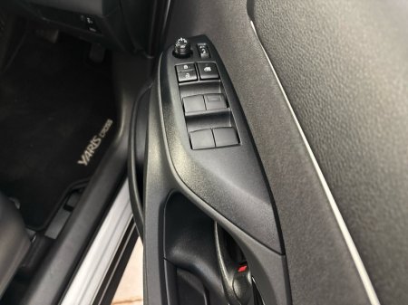 2026 Toyota Yaris Cross - photo 11