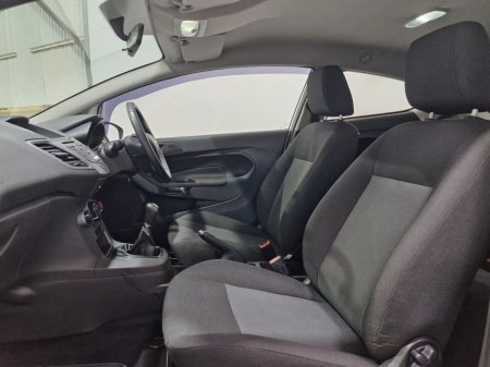 2016 Ford Fiesta - photo 23