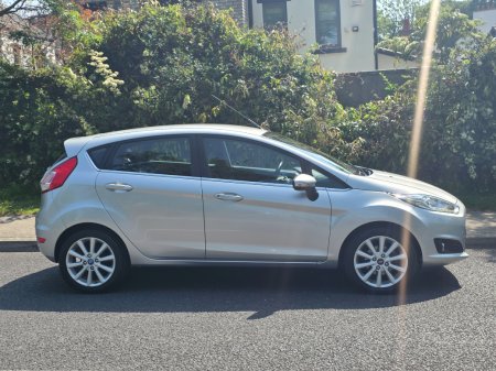 2016 Ford Fiesta - photo 2