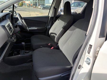 2016 Toyota Yaris - photo 10