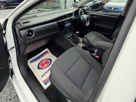2017 Toyota Corolla - photo 20