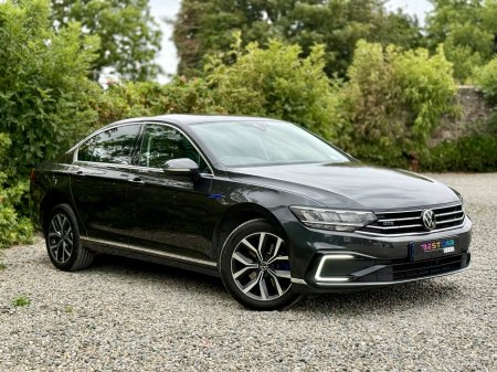 2021 Volkswagen Passat - photo 3