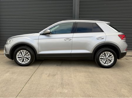 2023 Volkswagen T-Roc - photo 4
