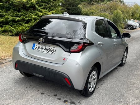 2023 Toyota Yaris - photo 4