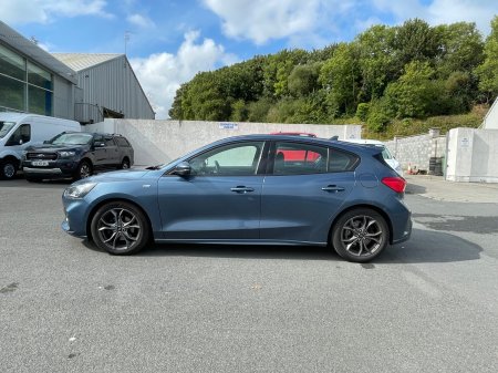 2020 Ford Focus - photo 2