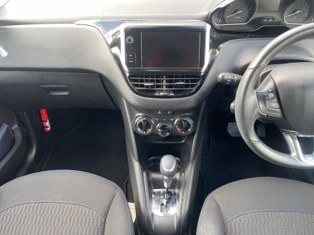2018 Peugeot 208 - photo 13