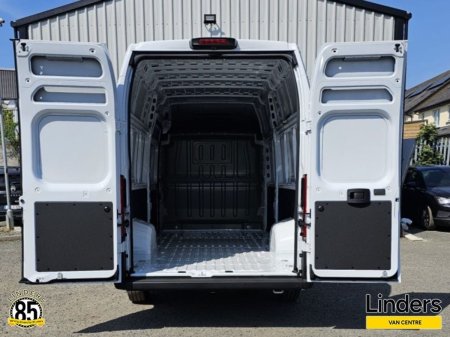 2027 Opel Movano - photo 6