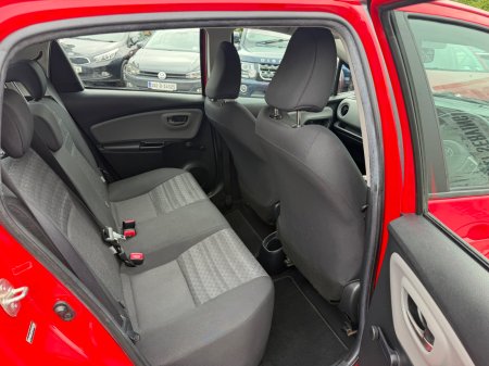 2016 Toyota Yaris - photo 8