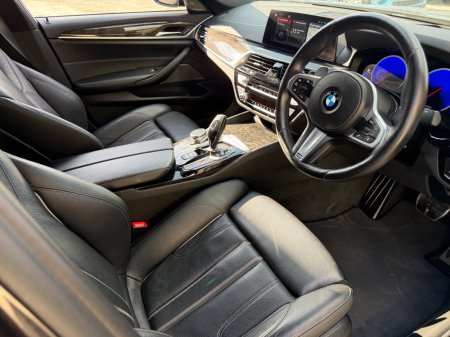 2018 BMW 5-Series - photo 17